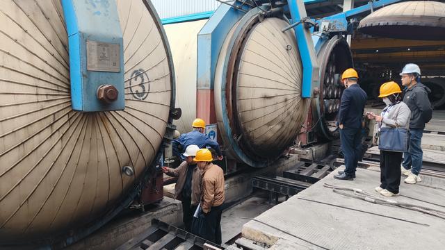 2月18日，郁南縣市場監管局開展春節后企業復工復產特種設備使用安全檢查工作（2）.jpg