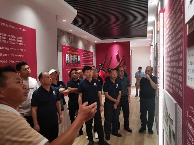5.13,云浮市個體勞動者私營企業協會到郁南縣開展走訪交流活動照片2.jpg