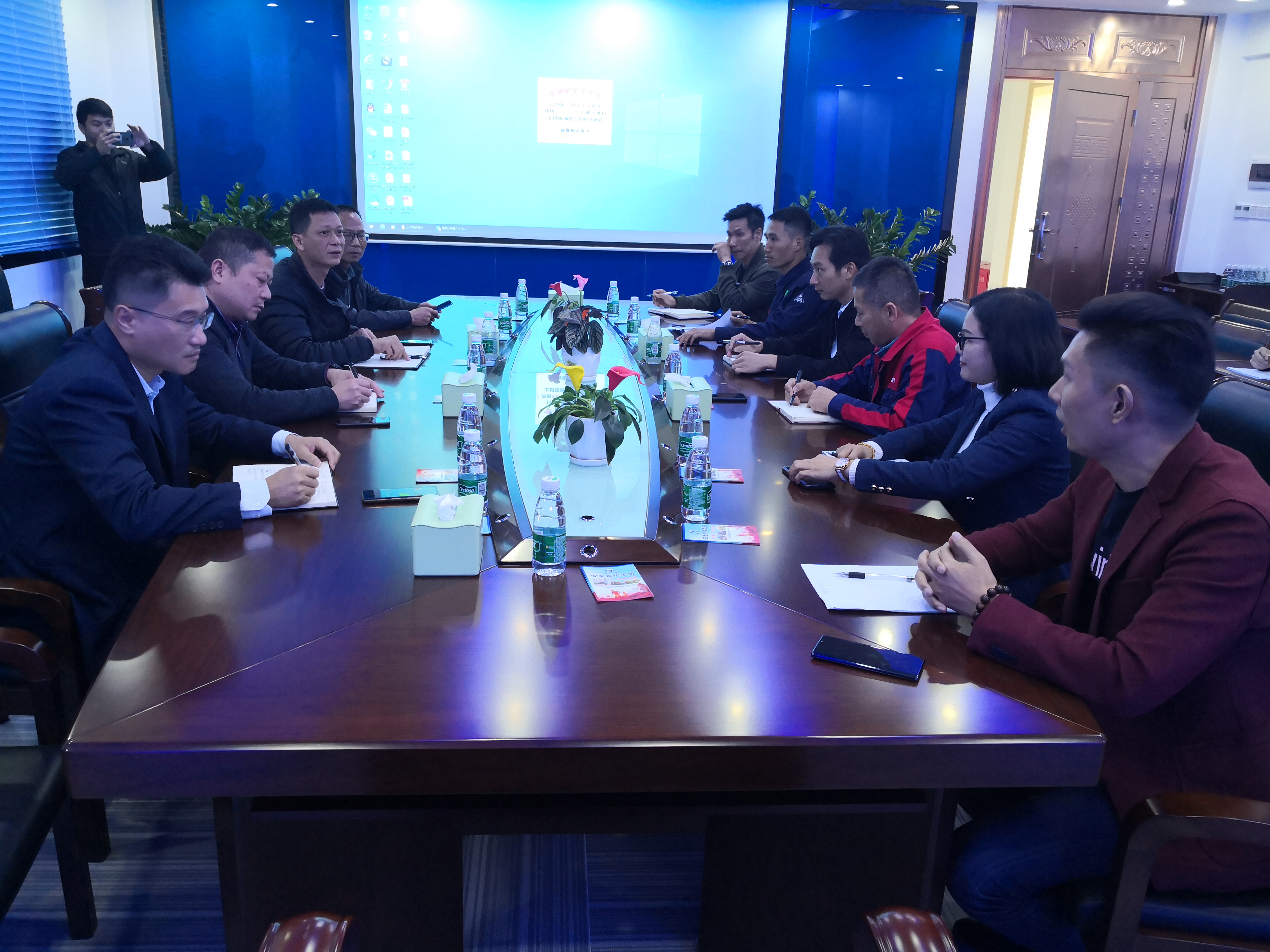 云浮市生態(tài)環(huán)境局郁南分局召開“誰執(zhí)法誰普法”座談會(huì)（1）.jpg